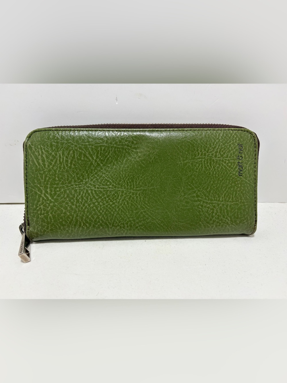Matt & Nat Olive Green 100% Vegan Leaher Zip Wallet